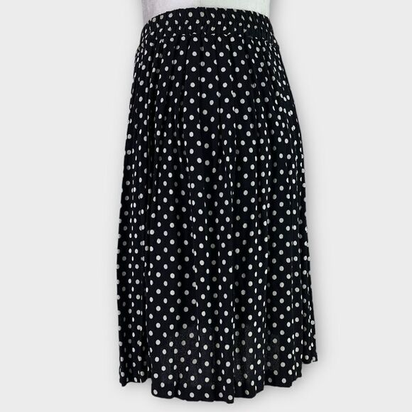Casual Corner Pleated Polka Dot Pull-On Skirt (Black/White) - Medium - Picture 2 of 7